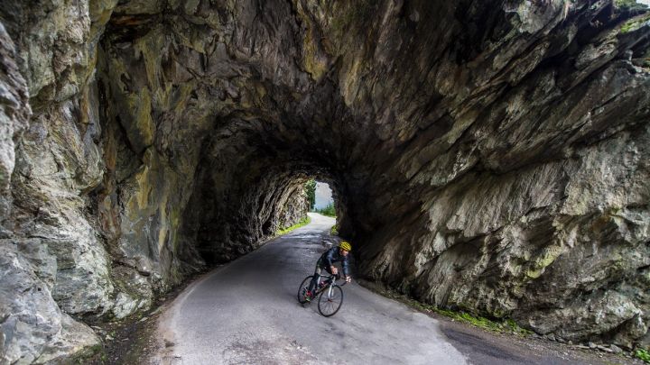Ticino for cyclists 半岛官方app下载提契诺为骑自行车的人