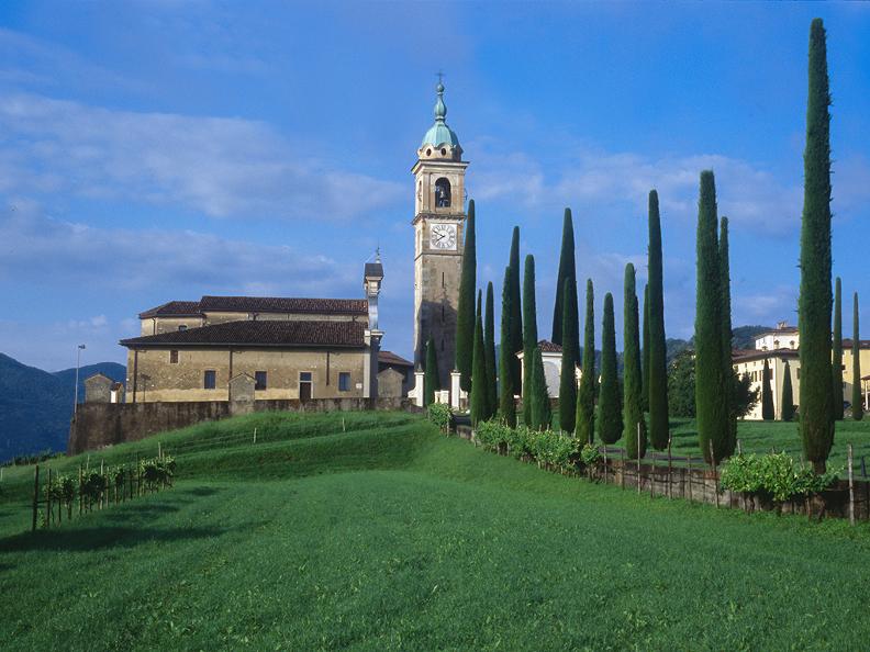 图4 - Chiesa di S. Abbondio e ossario