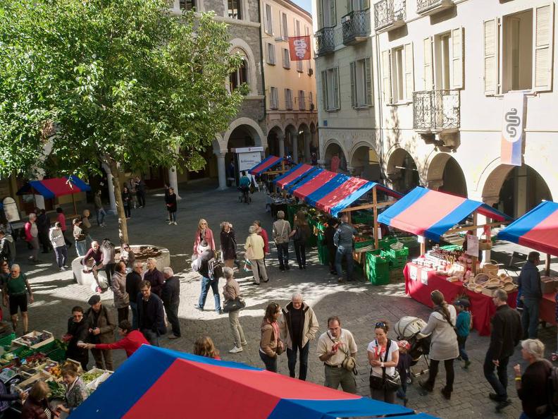 3 - Der Markt冯Bellinzona形象
