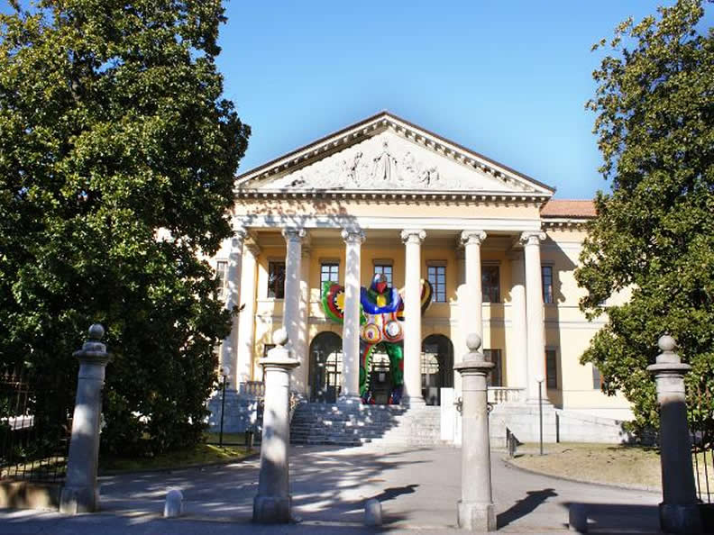 图1 -建筑学院